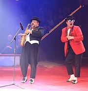 Die Clowns Prosvirnin & Family bei der Premiere des ersten Winterprogrammes 2020 des Circus Krone am 25.12.2019 (©Foto: Martin Schmitz)